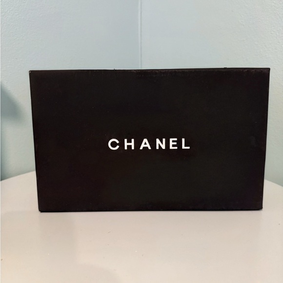 Brand New Chanel Caviar Quilted Wallet on Chain - Picture 8 of 8